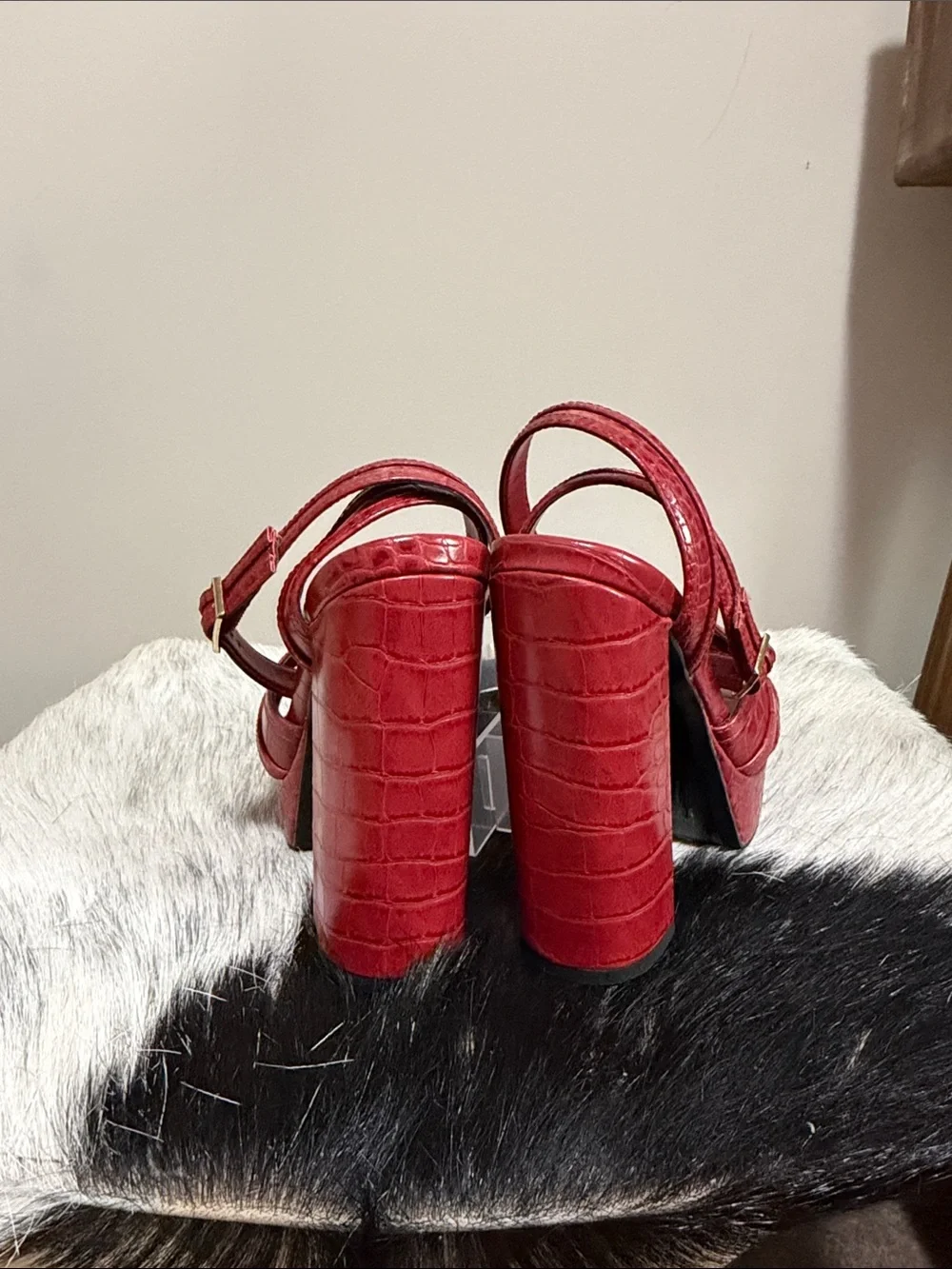 ❤️ ALDO Red Croc-Embossed Platform Heels – Size 6.5 – Never Worn ❤️